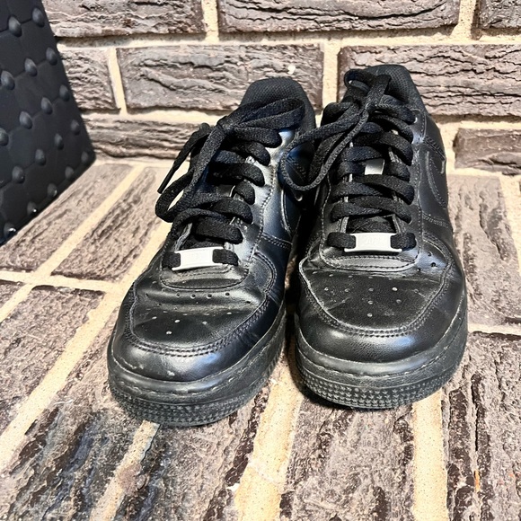 Women’s Nike AF1 - Picture 3 of 4